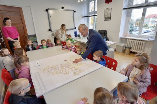 Małe Misie poznawały w Urzędzie Miejskim_2025