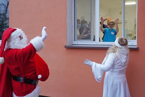 Mikołaj i Śnieżynka z wizytą w Giżycku_fot. J.Maciejewska-Kucfir UM Giżycko